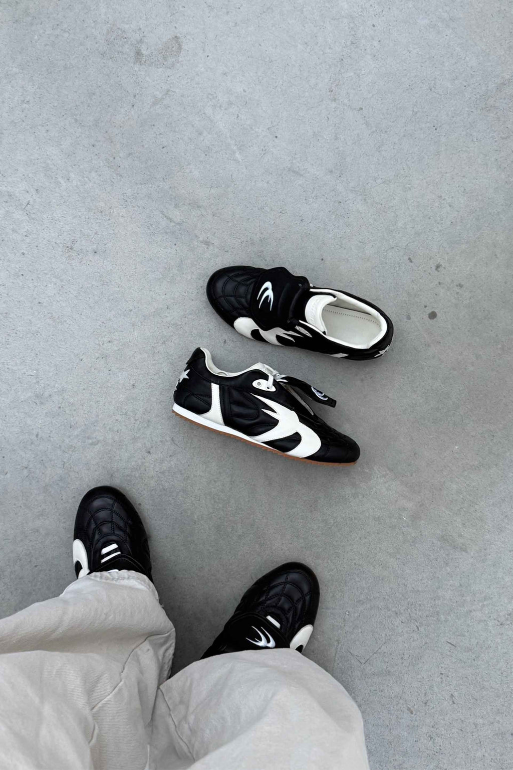 Iconic Sneakers Scuffers Iconic Sneaker Negros | SCFFBLK