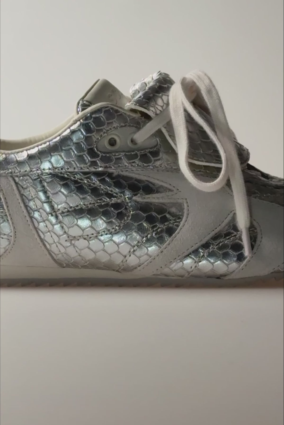 Iconic Sneakers Scuffers Iconic Sneaker Plateados | SCFFSLVR