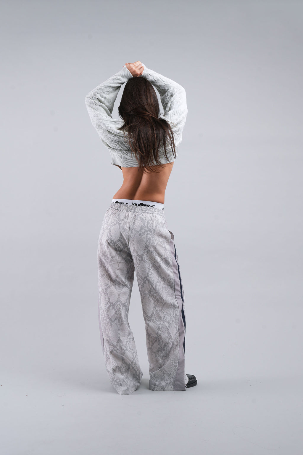 Pants and Sweatpants Scuffers Snake Tech Pants Grises Claro | 95641MLBI