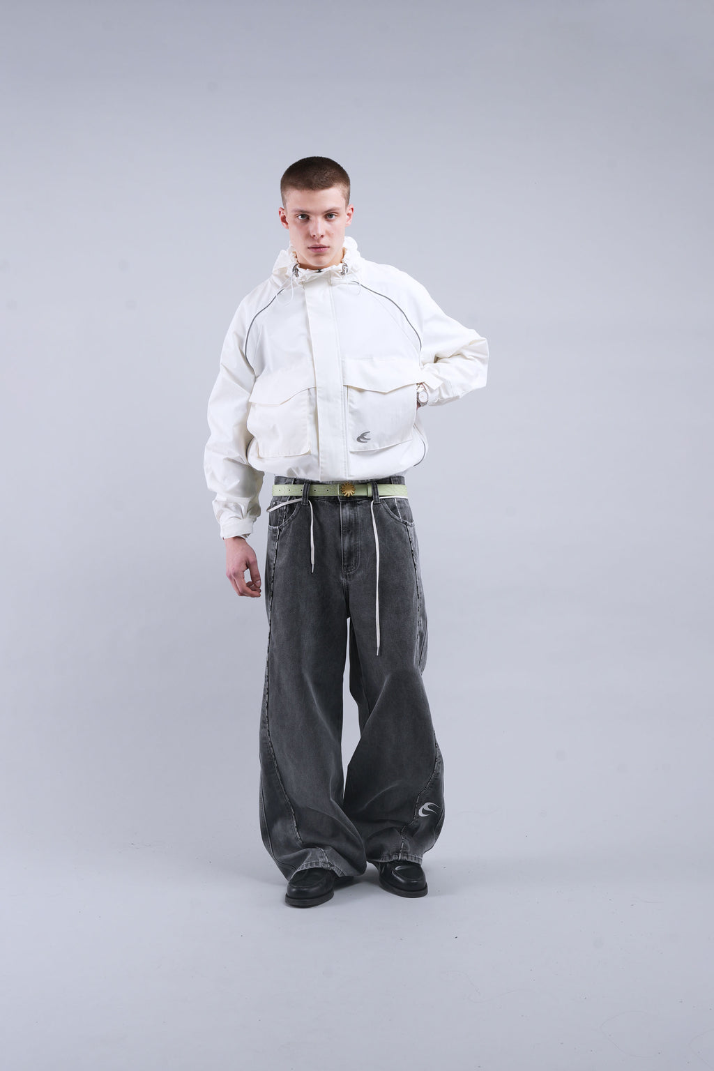 Windbreakers Scuffers Essential Windbreaker Blancos | 86015KOSY