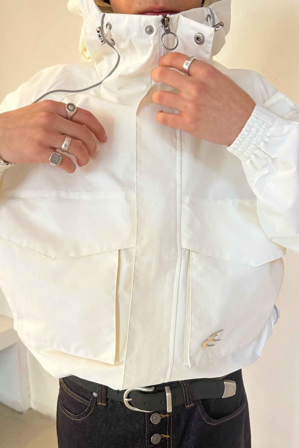 Windbreakers Scuffers Essential Windbreaker Blancos | 86015KOSY